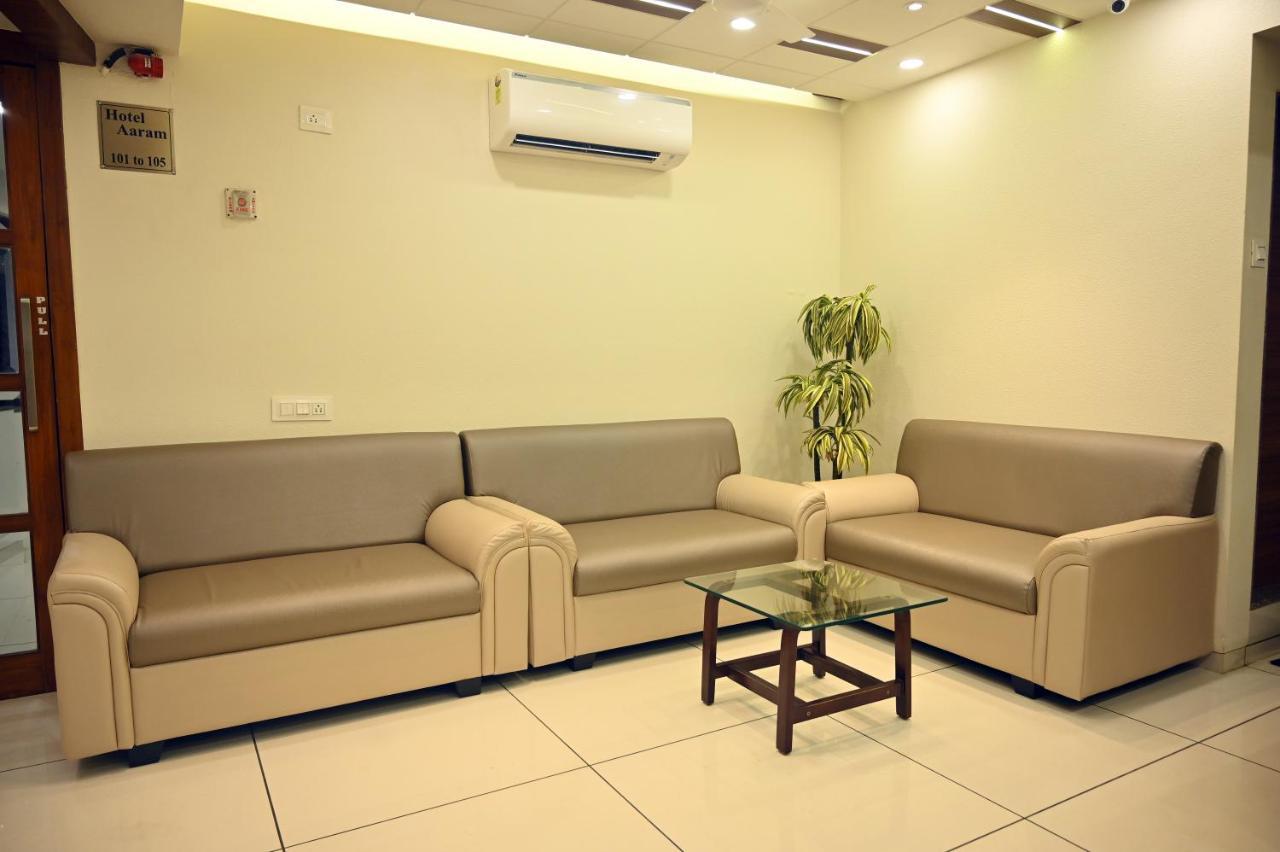 Hotel Aaram Umargam Bagian luar foto