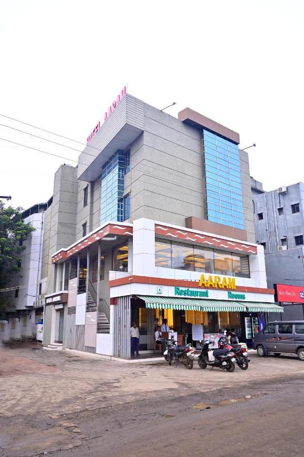 Hotel Aaram Umargam Bagian luar foto